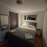Апартаменты Guest Zura Скрадин