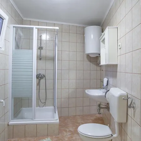 Apartment Guest Accomodation Zura *