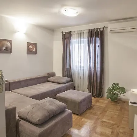 Guest Accomodation Zura * Skradin