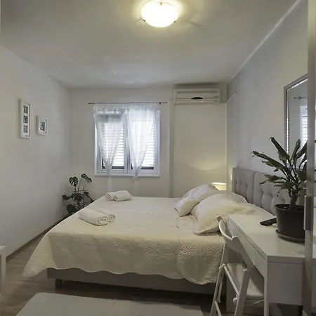 Guest Accomodation Zura
